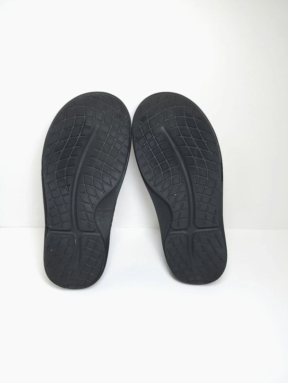 OOFOS nice clogs